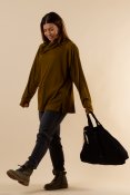 Sätt trenden med NIKY BAG Black - en bekväm och praktisk bag-väska i högkvalitativt material. Perfekt för att bära dina viktigas