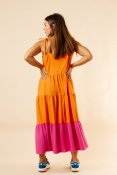 Var redo för sommarsäsongen med denna vackra Solby-klänning i din garderob. Den passar perfekt för både en dag på stranden eller